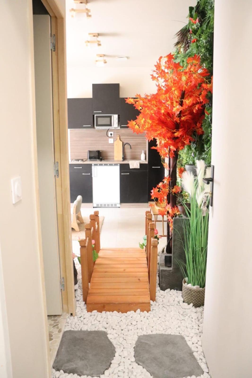 Loveroom Japon Avec Balneotherapie Toulon Eksteriør bilde