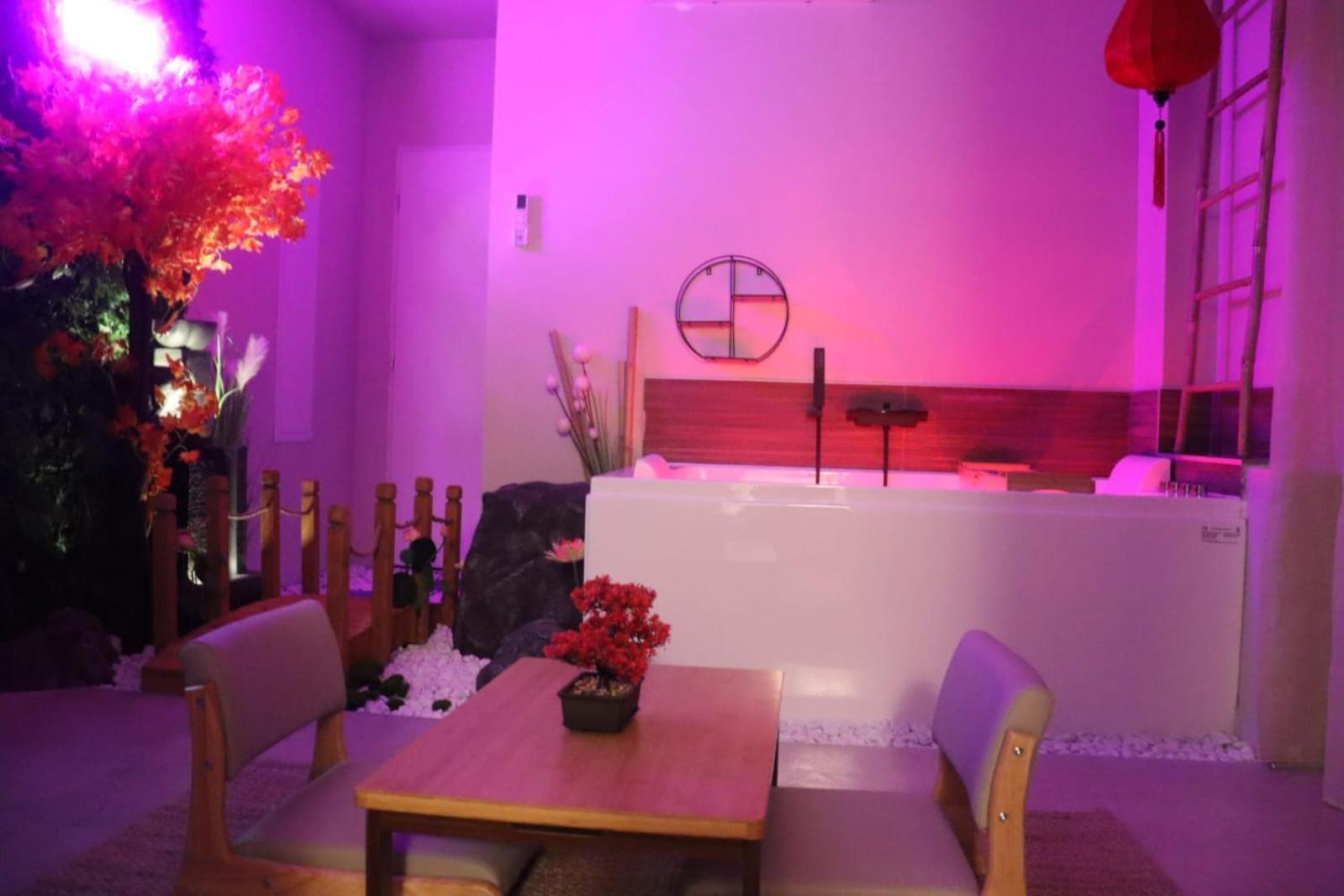 Loveroom Japon Avec Balneotherapie Toulon Eksteriør bilde