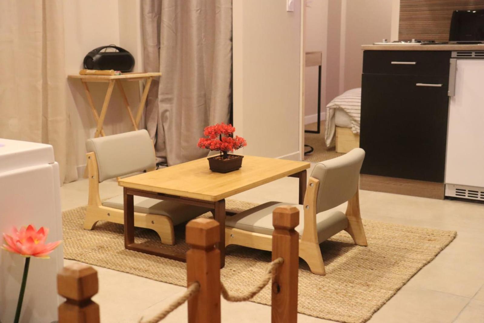 Loveroom Japon Avec Balneotherapie Toulon Eksteriør bilde