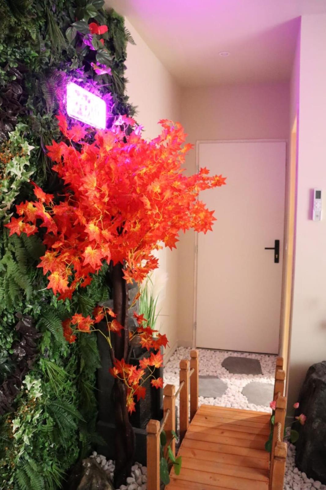 Loveroom Japon Avec Balneotherapie Toulon Eksteriør bilde